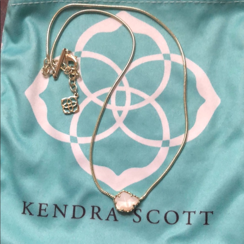 Kendra Scott Mara Necklace
